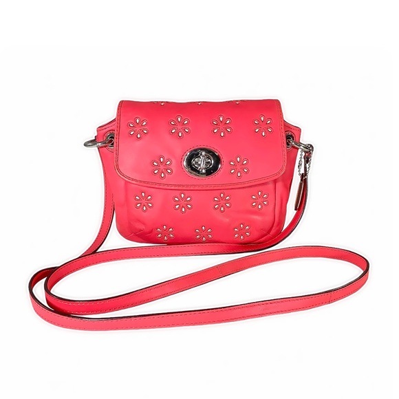 π2xHPπCOACH Pink Leather Eyelet Mini Crossbodyπ - Picture 2 of 8